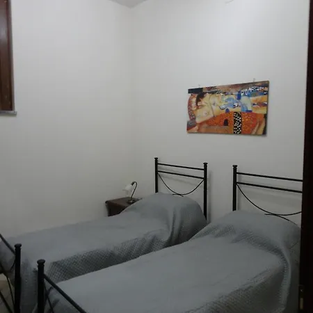 Bed & Breakfast B&B Nola 3*